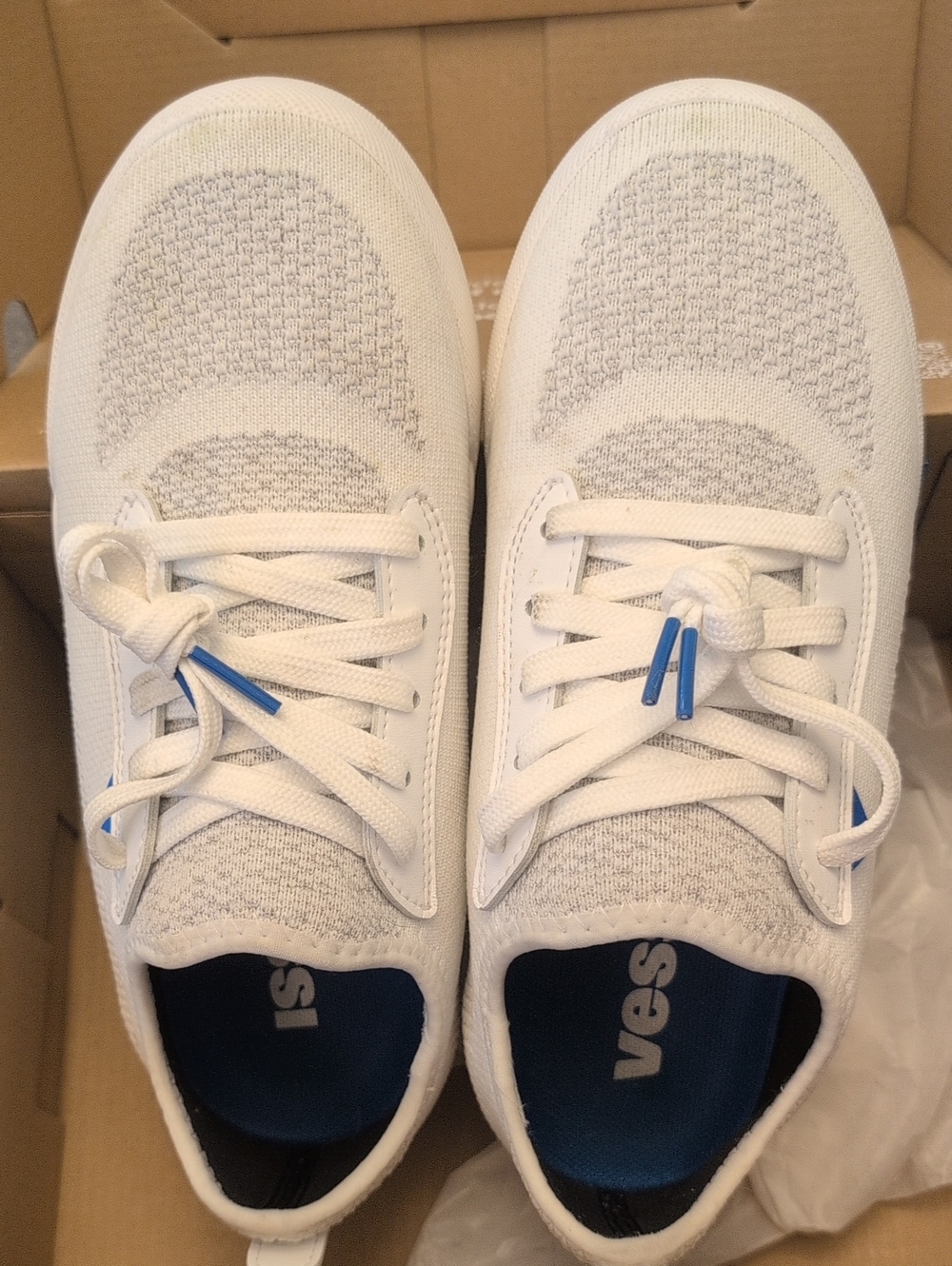 Vessi Weekend Sneaker, Size 7